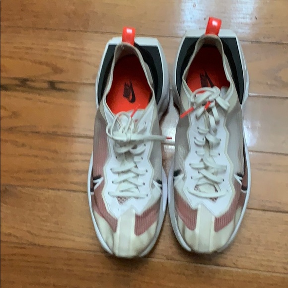 Nike Zoom Tennis Shoes - Picture 1 of 8